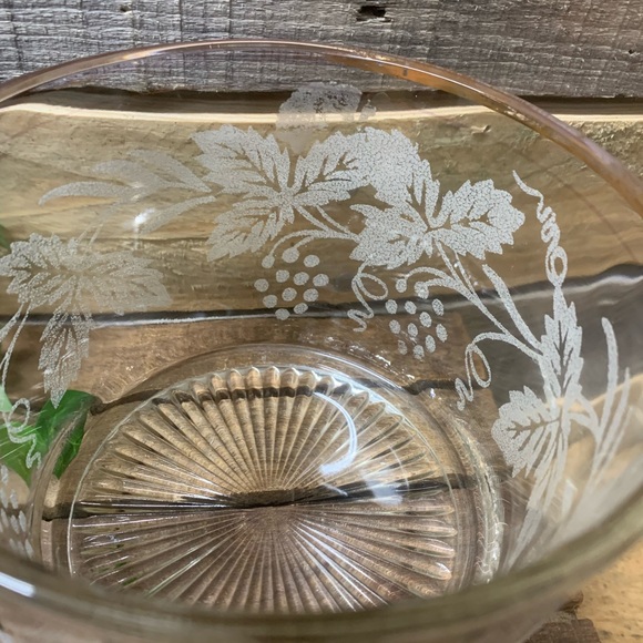 Vintage Bartlett Collins Frosted Grape Glass Ice Bucket/Bowl - Picture 4 of 7